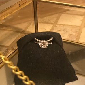 Roger Roy - Zirconia & 14K white gold plated ring